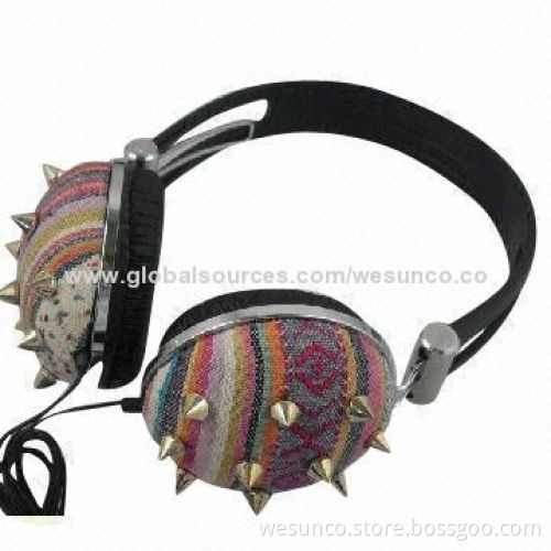 Hot-selling Colorful Wired Stereo Headphone with Strong Headband, Foldable, Many Colors/DesignNew